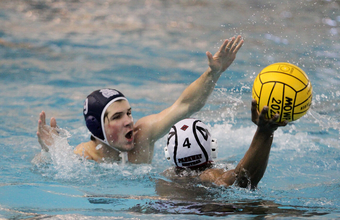Missouri Water Polo District Semifinal: SLUH 10, Parkway Central 5
